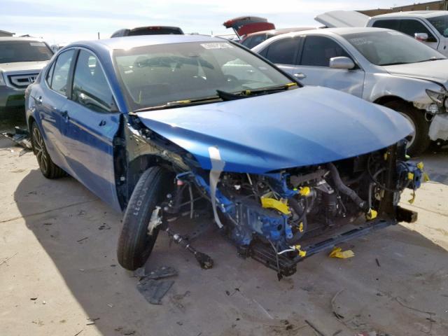 4T1B11HK3JU060300 - 2018 TOYOTA CAMRY L ლურჯი ფოტო 1