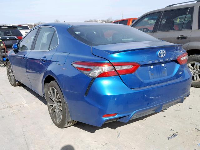 4T1B11HK3JU060300 - 2018 TOYOTA CAMRY L ლურჯი ფოტო 3