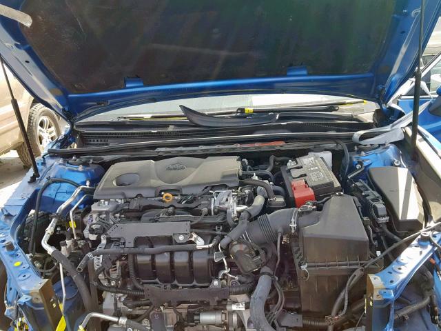 4T1B11HK3JU060300 - 2018 TOYOTA CAMRY L ლურჯი ფოტო 7