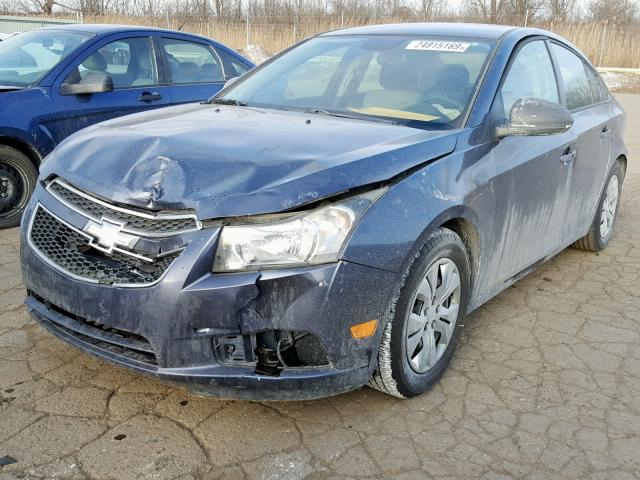 1G1PA5SH2D7153996 - 2013 CHEVROLET CRUZE LS BLUE photo 2