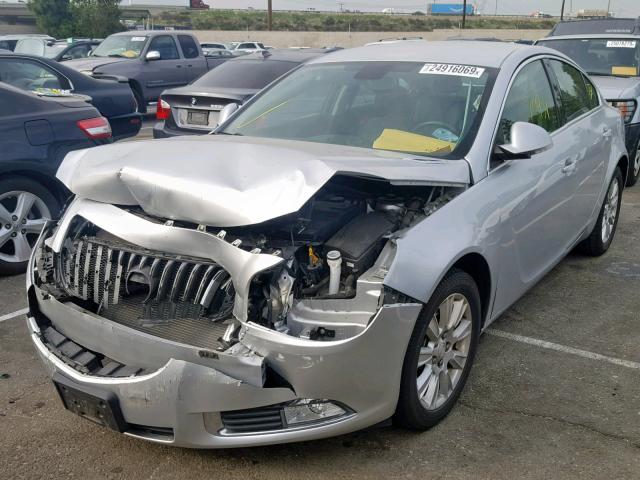 2G4GR5ERXC9168260 - 2012 BUICK REGAL SILVER photo 2