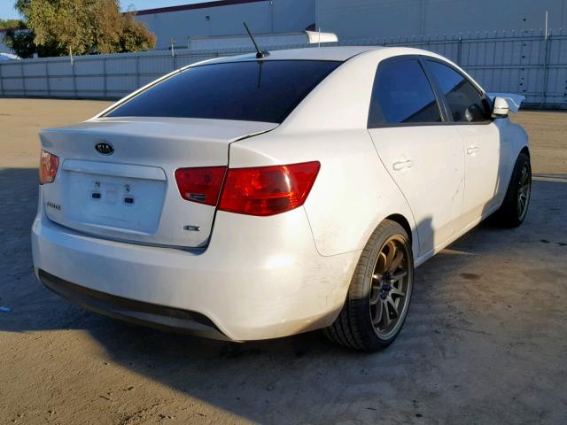 KNAFU4A22C5511963 - 2012 KIA FORTE EX WHITE photo 4