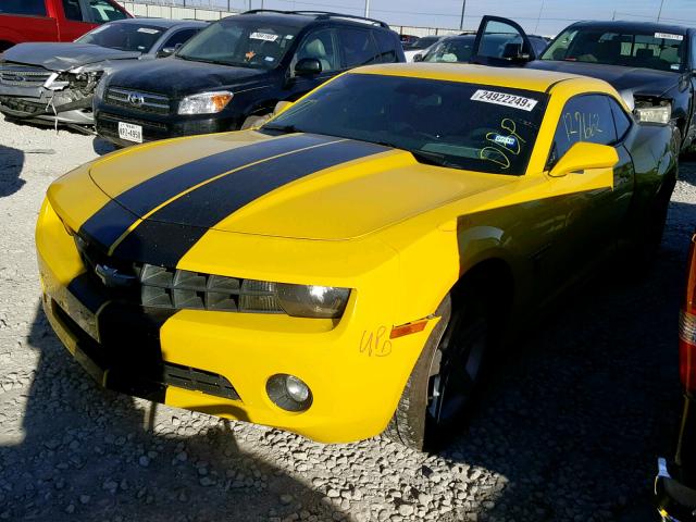 2G1FB1EV0A9185858 - 2010 CHEVROLET CAMARO LT YELLOW photo 2