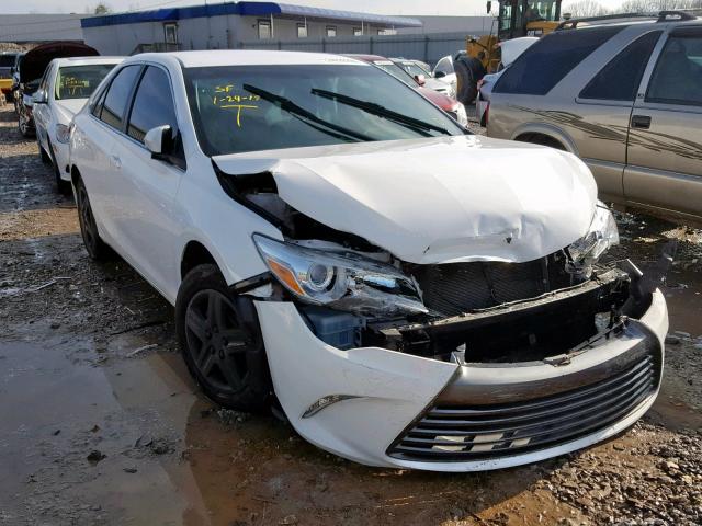 4T1BF1FKXFU988780 - 2015 TOYOTA CAMRY LE WHITE photo 1