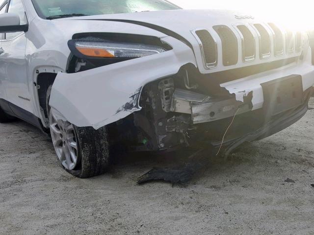 1C4PJMCB6HW546732 - 2017 JEEP CHEROKEE L WHITE photo 9