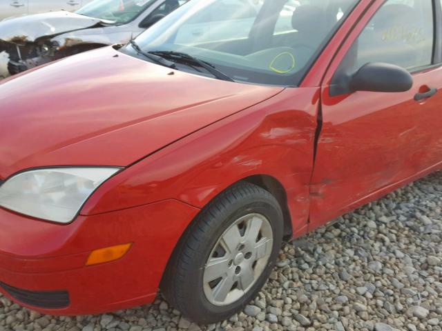 1FAFP34NX7W150840 - 2007 FORD FOCUS ZX4 RED photo 9