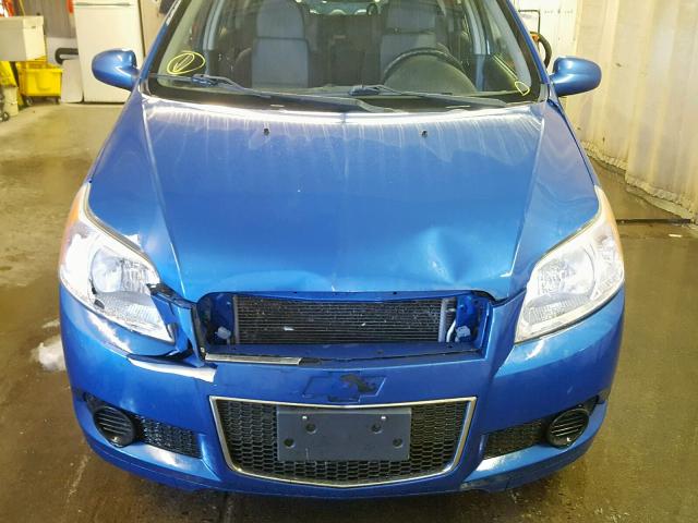 KL1TD66E69B635921 - 2009 CHEVROLET AVEO LS BLUE photo 9