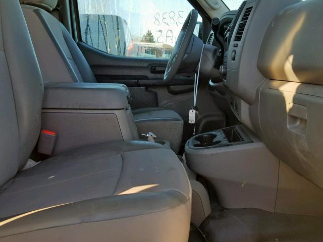 1N6BF0KY1JN806926 - 2018 NISSAN NV 1500 S WHITE photo 5