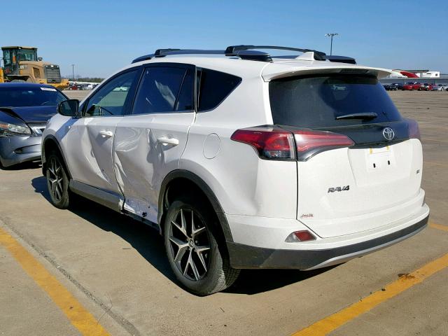 JTMNFREV2JJ163905 - 2018 TOYOTA RAV4 SE WHITE photo 3