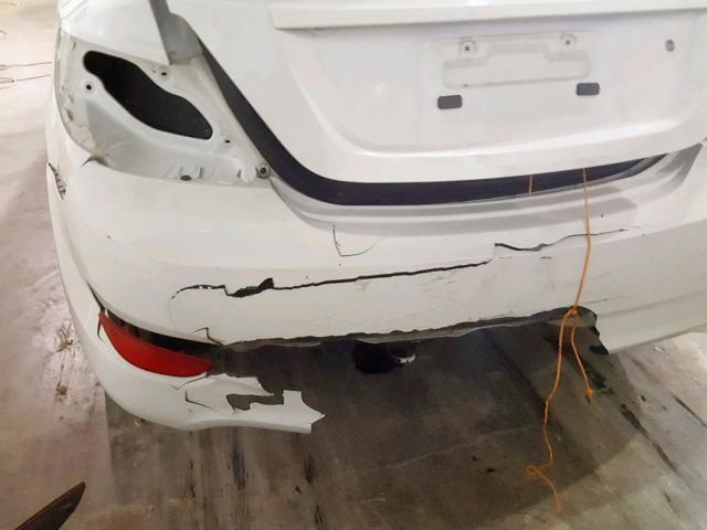 KMHCT4AEXHU365517 - 2017 HYUNDAI ACCENT SE WHITE photo 9