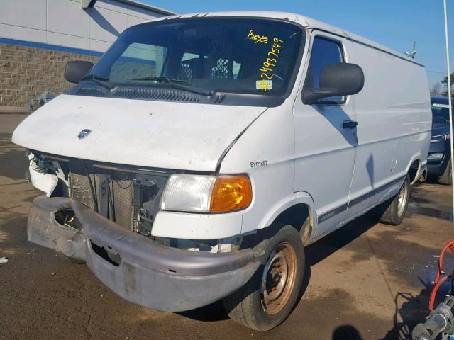 2D7JB21Y93K530359 - 2003 DODGE RAM VAN B2 WHITE photo 2