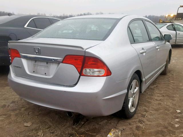 2HGFA1F62BH541267 - 2011 HONDA CIVIC LX-S Արծաթագույն լուսանկար 4