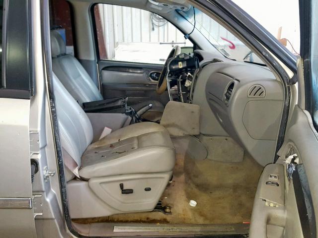 1GKDS13S162247236 - 2006 GMC ENVOY SILVER photo 5