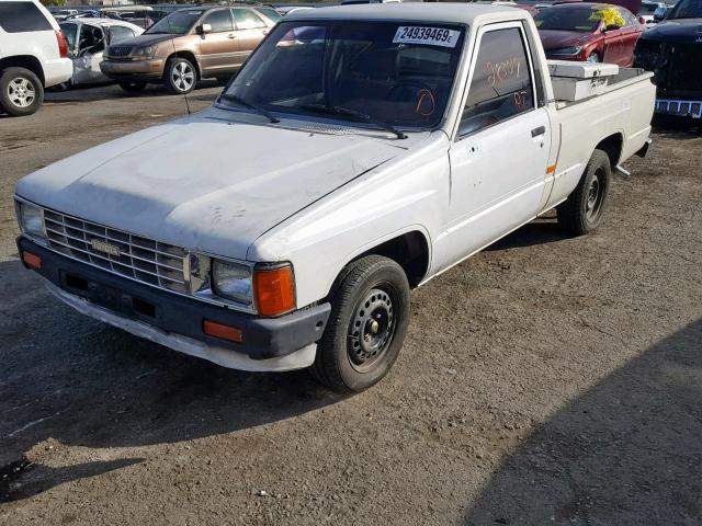 JT4RN50RXG0110651 - 1986 TOYOTA PICKUP 1/2 WHITE photo 2