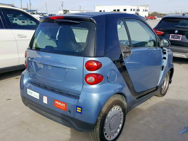 WMEEJ3BA6DK704208 - 2013 SMART FORTWO PUR BLUE photo 4