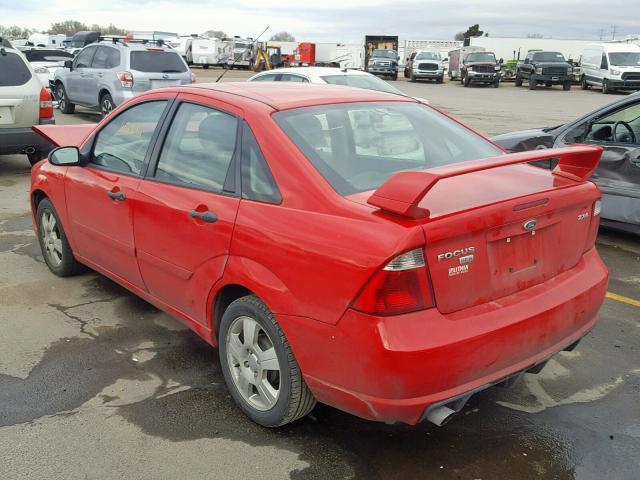 1FAHP34N96W225714 - 2006 FORD FOCUS ZX4 RED photo 3