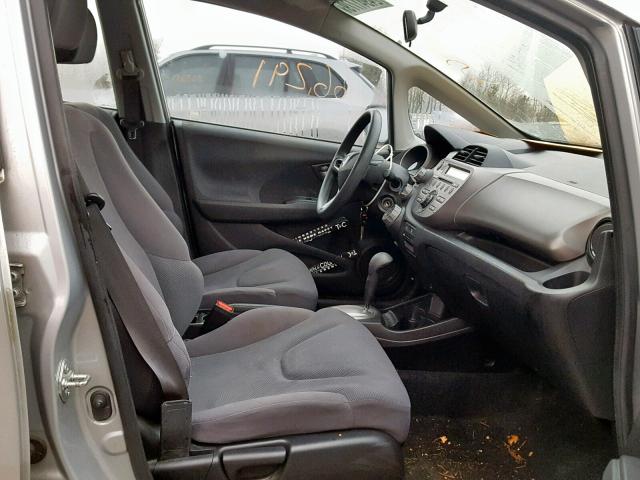 JHMGE8H33BS008063 - 2011 HONDA FIT SILVER photo 5