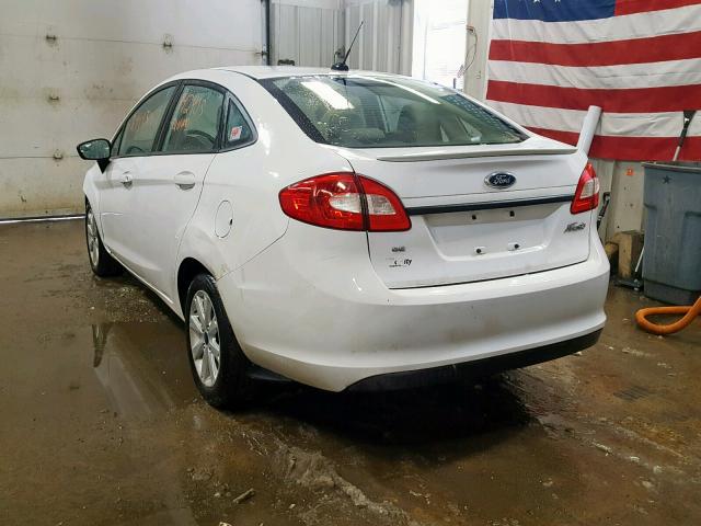 3FADP4BJ0CM123296 - 2012 FORD FIESTA SE WHITE photo 3