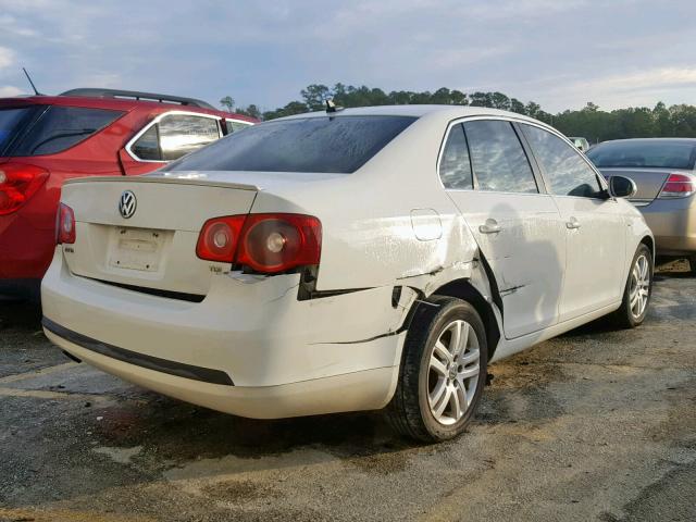 3VWCT81K16M849656 - 2006 VOLKSWAGEN JETTA TDI WHITE photo 4