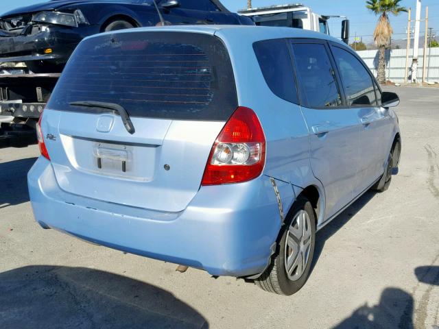 JHMGD38438S005056 - 2008 HONDA FIT BLUE photo 4