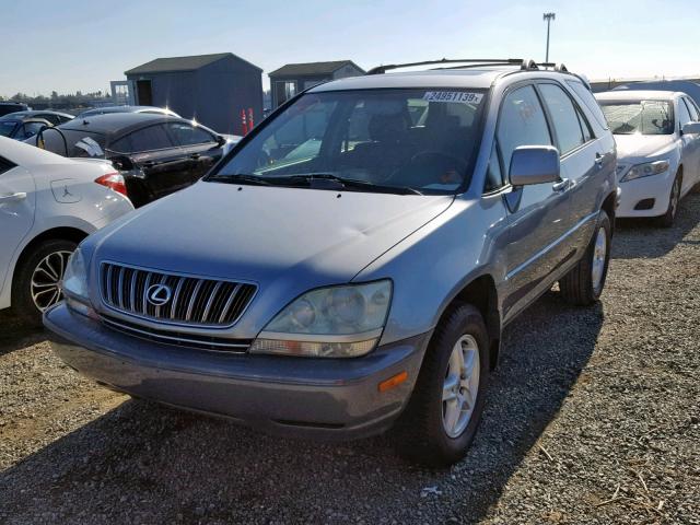 JTJGF10U820121560 - 2002 LEXUS RX 300 SILVER photo 2