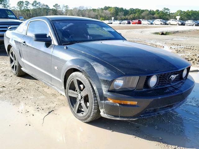 1ZVHT82H585146742 - 2008 FORD MUSTANG GT BLACK photo 1