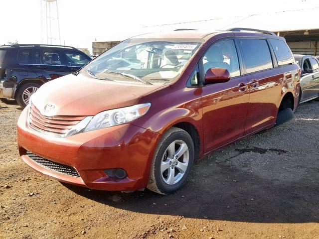 5TDKK3DC7GS747465 - 2016 TOYOTA SIENNA LE BURGUNDY photo 2