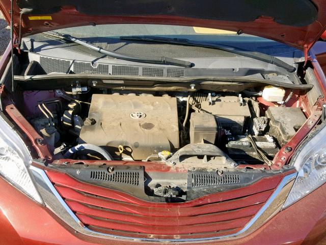 5TDKK3DC7GS747465 - 2016 TOYOTA SIENNA LE BURGUNDY photo 7