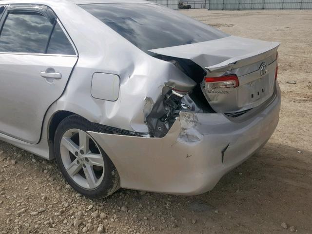4T1BF1FK8CU021757 - 2012 TOYOTA CAMRY BASE SILVER photo 9