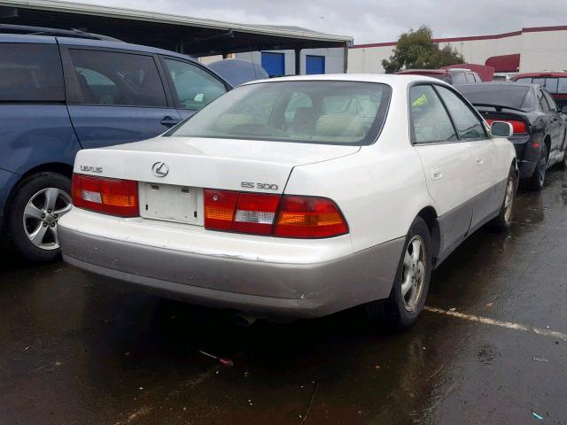 JT8BF28G3X5060967 - 1999 LEXUS ES 300 WHITE photo 4