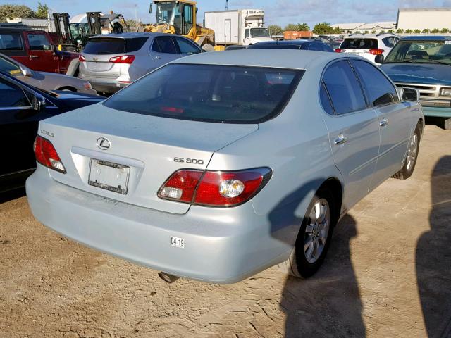 JTHBF30G820012470 - 2002 LEXUS ES 300 BLUE photo 4