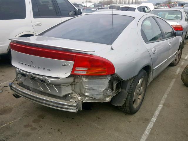 2B3HD76V2YH334865 - 2000 DODGE INTREPID R SILVER photo 4