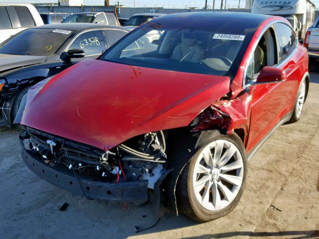 5YJXCDE29GF030052 - 2016 TESLA MODEL X RED photo 2