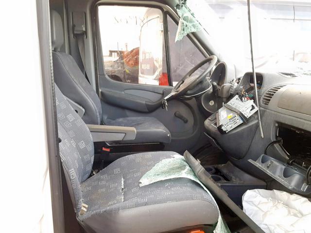 WD0PD744655828533 - 2005 DODGE SPRINTER WHITE photo 5