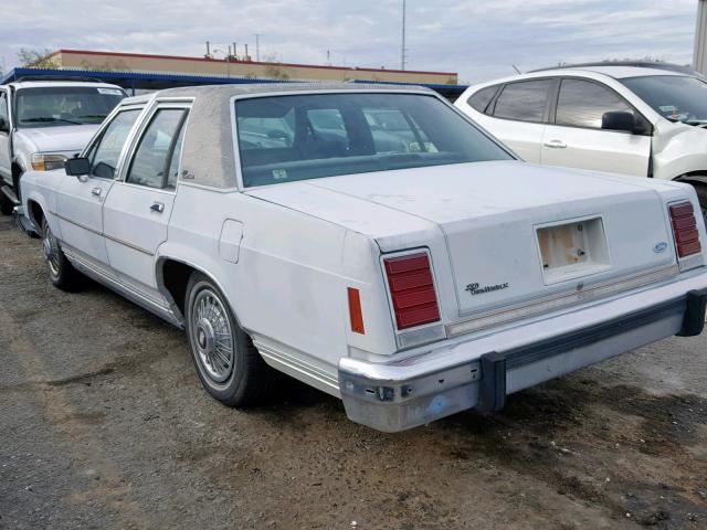 2FABP43F6GX216898 - 1986 FORD CROWN VIC WHITE photo 3