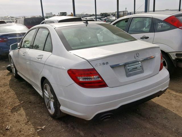 WDDGF4HB2EA961040 - 2014 MERCEDES-BENZ C 250 WHITE photo 3