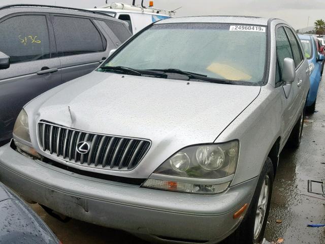 JT6HF10U0X0034340 - 1999 LEXUS RX 300 SILVER photo 2