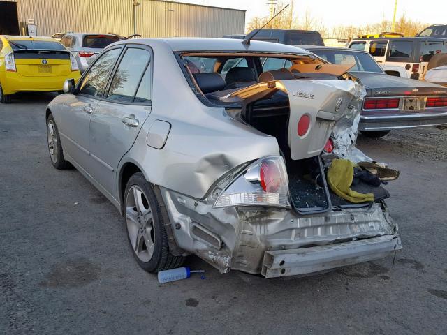 JTHBD192720060687 - 2002 LEXUS IS 300 SILVER photo 3