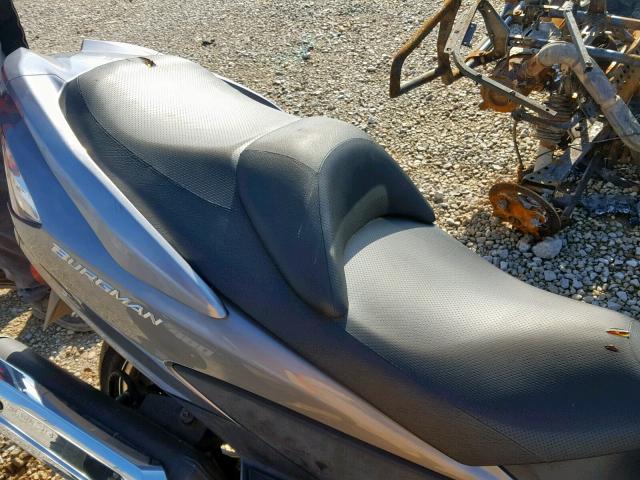 JS1CK44A772101384 - 2007 SUZUKI AN400 SILVER photo 6