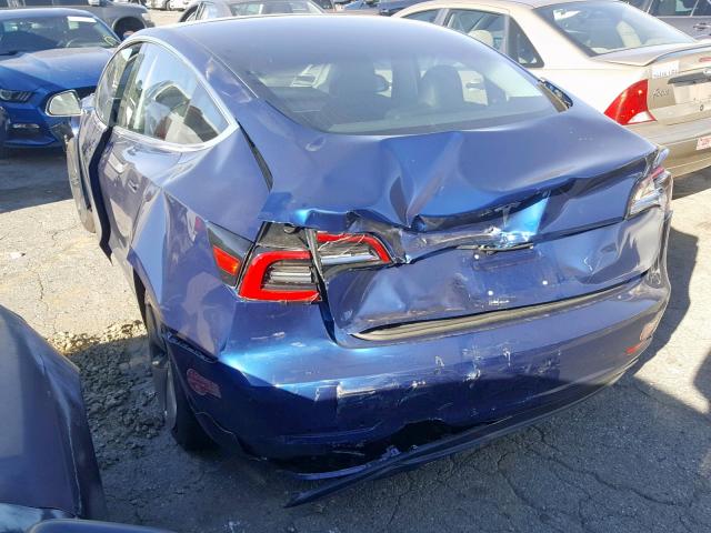 5YJ3E1EA7JF044635 - 2018 TESLA MODEL 3 BLUE photo 3