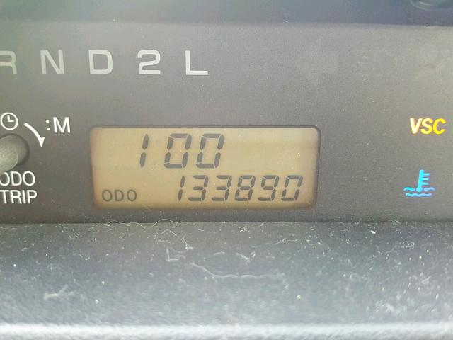 JTLKT324740147055 - 2004 TOYOTA SCION XB SILVER photo 8