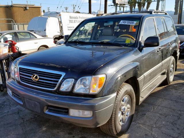 JTJHT00WX13506771 - 2001 LEXUS LX 470 BLACK photo 2