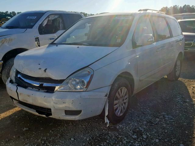 KNDMG4C76B6365456 - 2011 KIA SEDONA LX WHITE photo 2