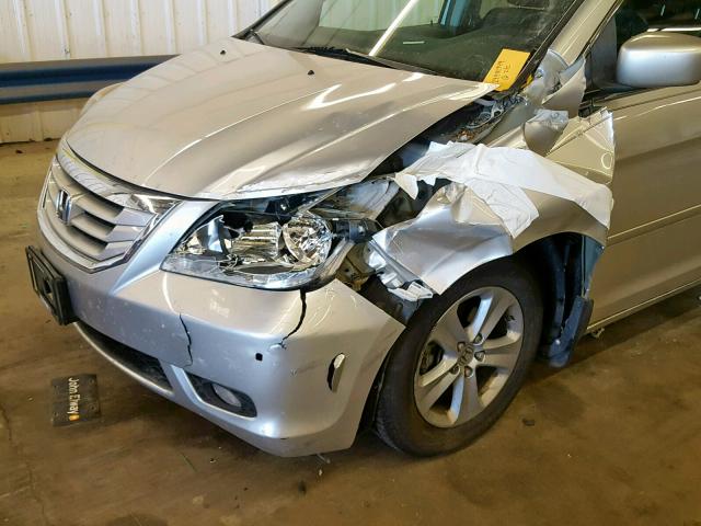 5FNRL38918B108997 - 2008 HONDA ODYSSEY TO SILVER photo 9