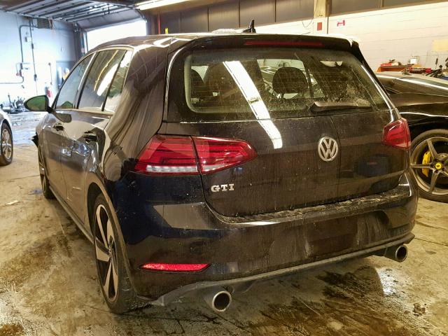 3VW447AU7JM288997 - 2018 VOLKSWAGEN GTI S/SE BLACK photo 3