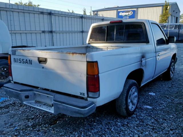 1N6SD11S1VC302614 - 1997 NISSAN TRUCK BASE WHITE photo 4