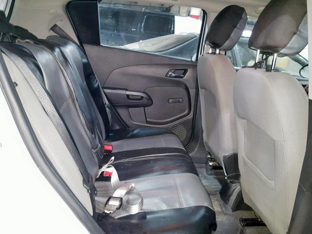 1G1JB6SH0D4236675 - 2013 CHEVROLET SONIC LS 白色 照片 6