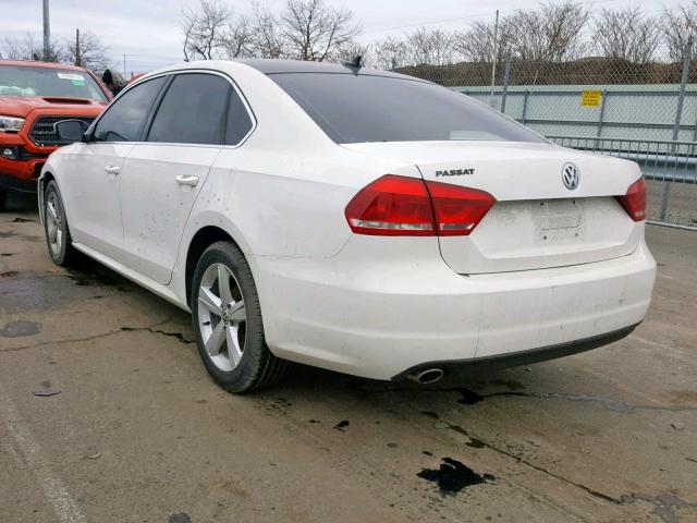 1VWBH7A32DC051391 - 2013 VOLKSWAGEN PASSAT SE WHITE photo 3