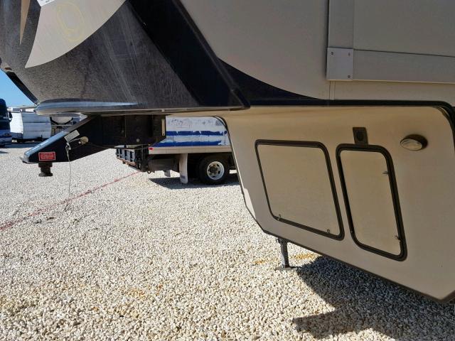 4YDF35823HA740598 - 2017 KEYSTONE MONTANA TWO TONE photo 7