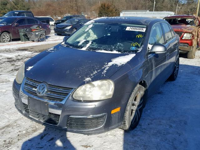 3VWST71K16M679952 - 2006 VOLKSWAGEN JETTA TDI GRAY photo 2